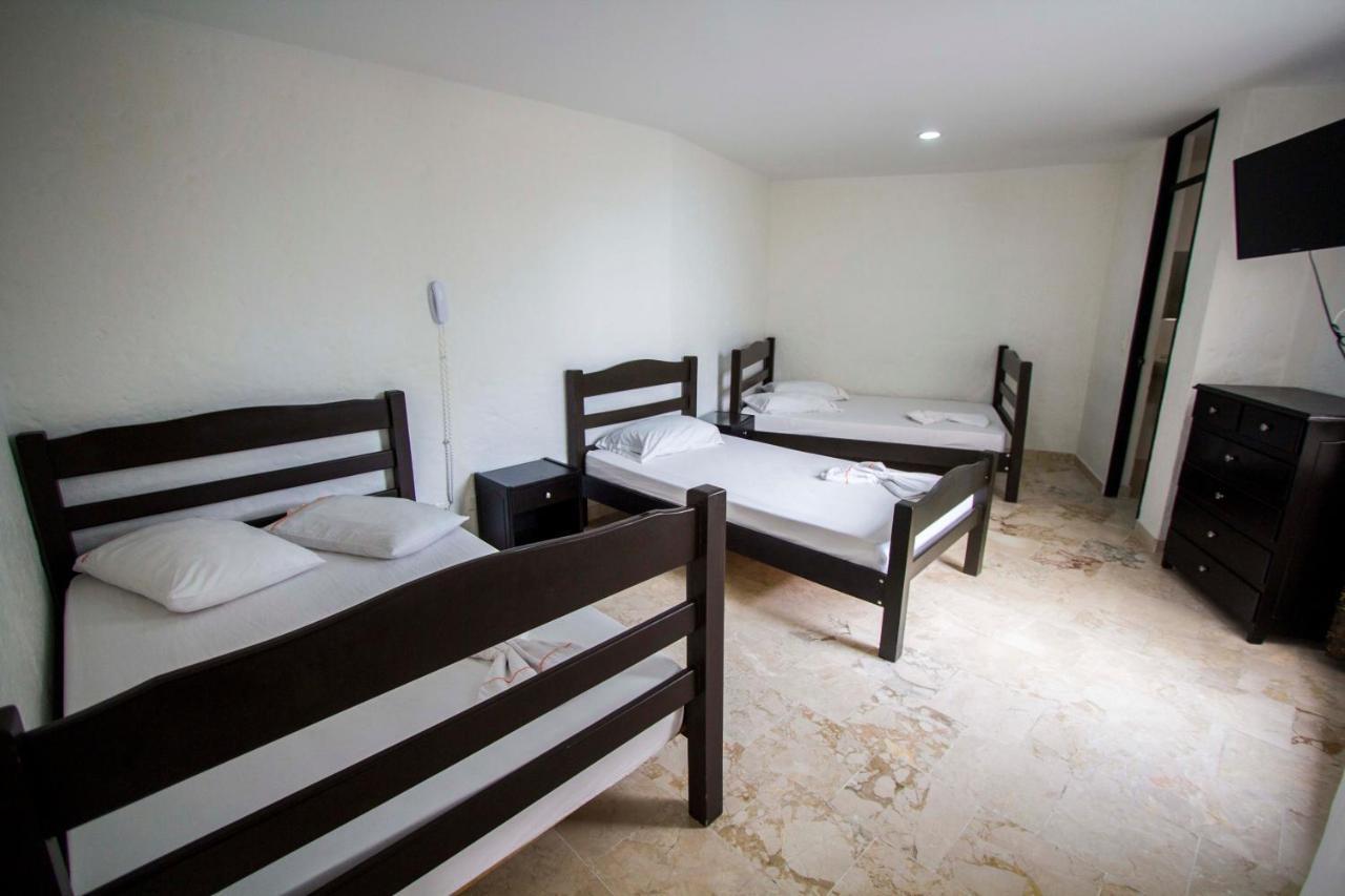Blue Star Hotel Melgar Exterior photo